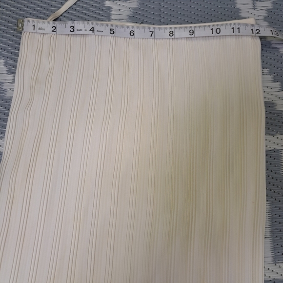 ARITZIA Babaton Ribbed Bodycon Midi skirt - Picture 5 of 7